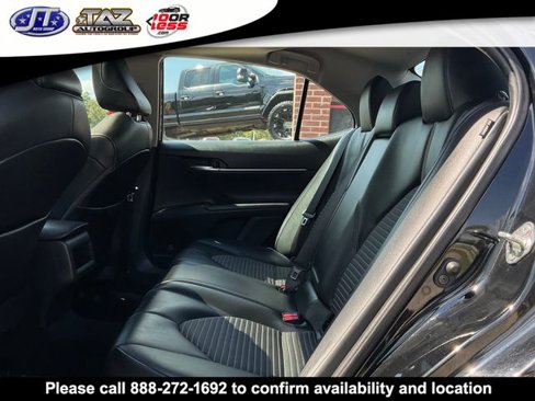 Used 2021 Toyota Camry SE w/ Cold Weather Package image 13