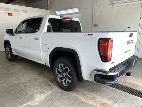 New 2026 GMC Sierra 1500 SLT w/ SLT Convenience Package image 4
