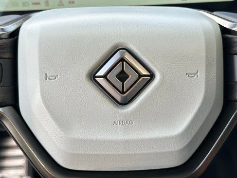 Used 2023 Rivian R1S Adventure image 50
