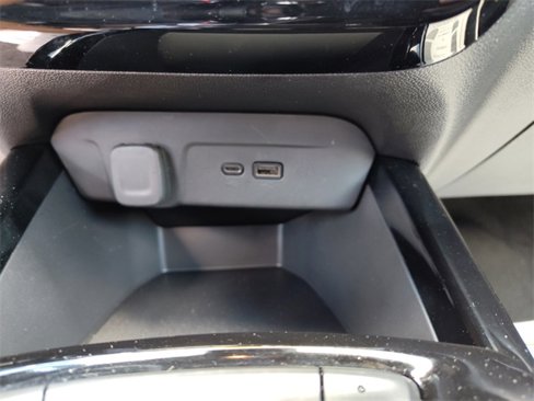 Used 2024 Chevrolet Trax RS image 24