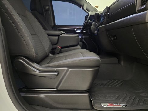Used 2024 Chevrolet Silverado 2500 LT image 47