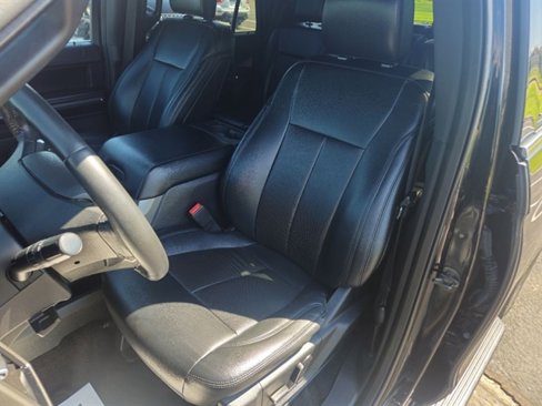 Used 2019 Ford Expedition XLT w/ Equipment Group 201A image 9