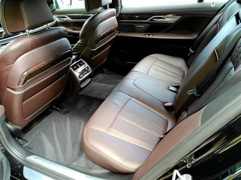Used 2018 BMW 750i xDrive image 14