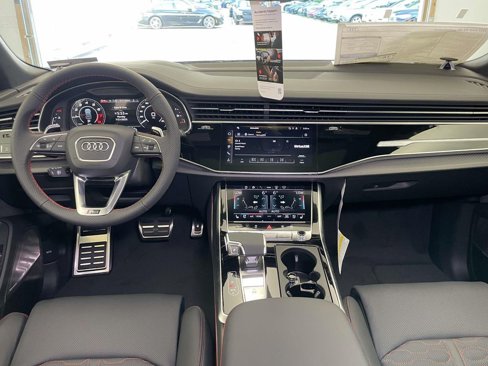 New 2025 Audi RS Q8 performance image 26