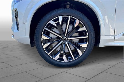 New 2026 Volvo XC90 B6 Plus w/ Protection Package Premier image 16
