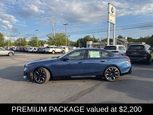 New 2026 BMW 550e xDrive image 4