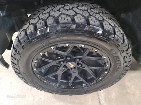 Used 2019 RAM 1500 Laramie image 13
