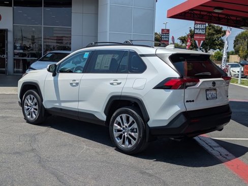 Certified 2022 Toyota RAV4 XLE Premium image 11