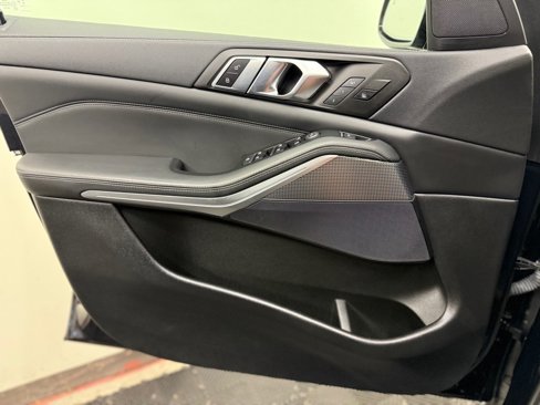 Used 2022 BMW X5 xDrive40i w/ M Sport Package image 20