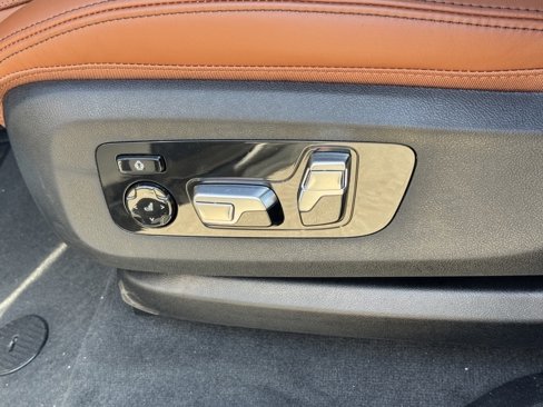 New 2026 BMW X6 M60i image 21