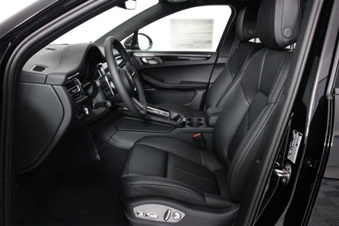 New 2026 Porsche Macan image 5