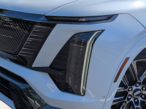 New 2026 Cadillac Vistiq Platinum w/ LPO, Floor Liner Package image 3
