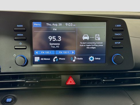Certified 2025 Hyundai Elantra Sport image 14