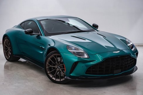New 2025 Aston Martin V8 Vantage Coupe image 3