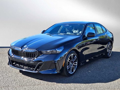 New 2026 BMW 550e xDrive w/ Premium Package image 7