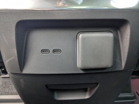 New 2026 Cadillac Vistiq Premium Luxury w/ LPO, Floor Liner Package image 32