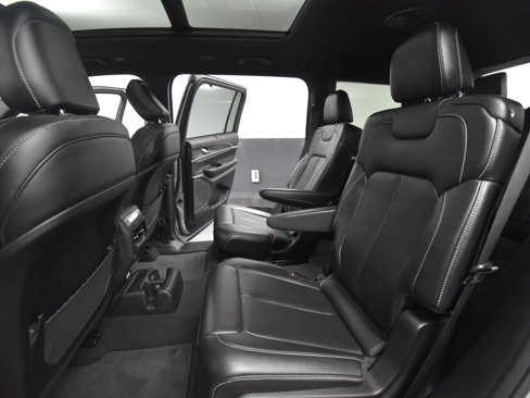 Used 2024 Jeep Grand Cherokee L Limited w/ Luxury Tech Group II image 47