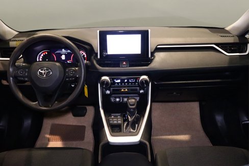 Used 2024 Toyota RAV4 LE image 21