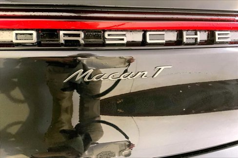 New 2026 Porsche Macan Turbo image 19