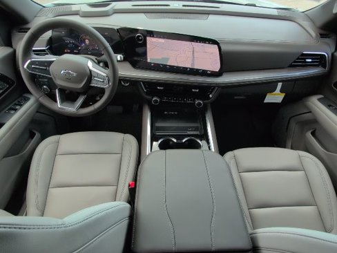 New 2026 Chevrolet Suburban Z71 w/ Comfort Package image 5