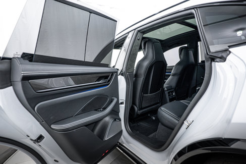 New 2025 Porsche Macan Turbo Electric image 27