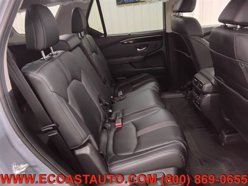 Used 2025 Honda Pilot Touring image 16