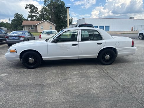 Used 2011 Ford Crown Victoria Police Interceptor image 2