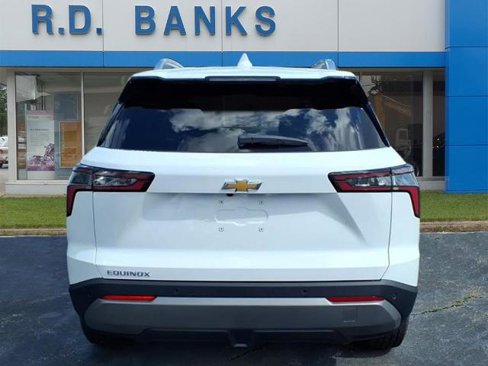 New 2026 Chevrolet Equinox LT w/ Convenience Package II image 3