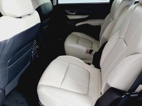 New 2025 Subaru Ascent Limited image 6