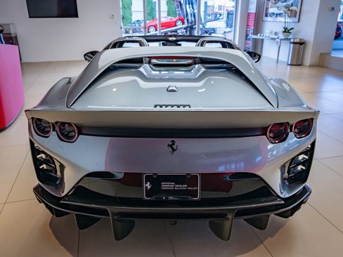 Used 2023 Ferrari 812 Competizione A image 5