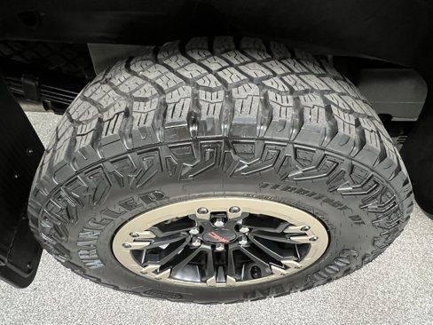 Used 2024 GMC Sierra 1500 AT4X image 21