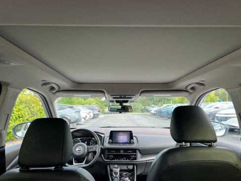 Used 2023 Nissan Rogue SV w/ SV Premium B Package image 20