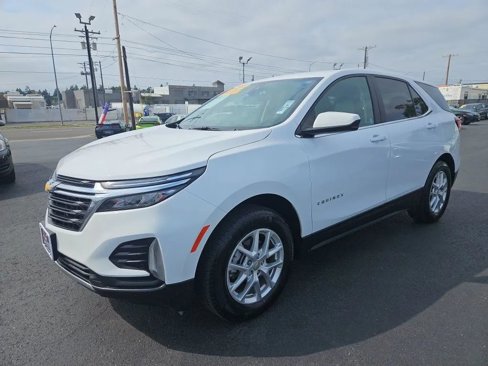 Used 2024 Chevrolet Equinox LT image 3