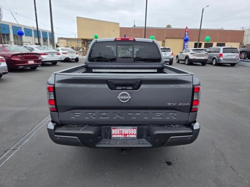 Used 2022 Nissan Frontier SV image 4