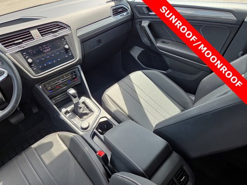 Used 2022 Volkswagen Tiguan SE image 12
