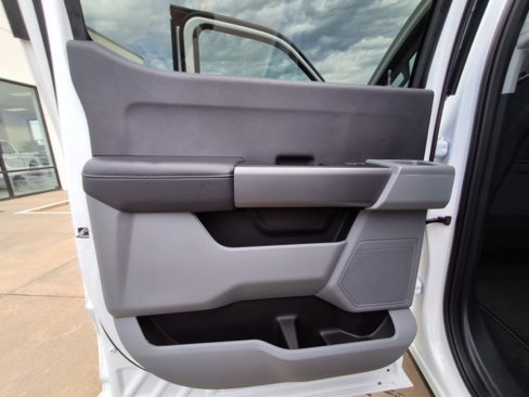 New 2025 Ford F550 4x4 Crew Cab image 19