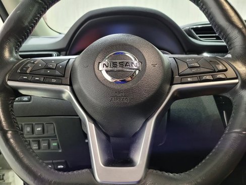 Used 2017 Nissan Rogue SL image 33
