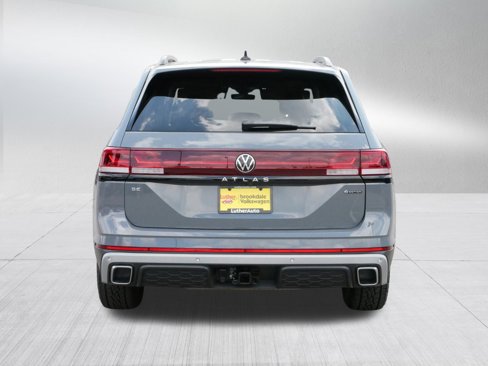 Used 2025 Volkswagen Atlas Peak Edition SE image 6