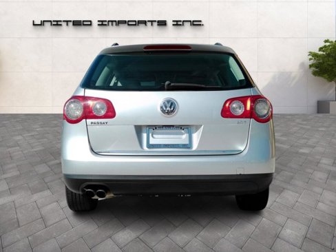 Used 2007 Volkswagen Passat 2.0T image 4