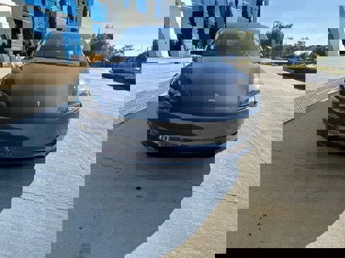 Used 2024 Tesla Model 3 Standard Range image 2