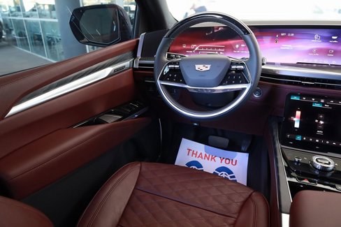 Used 2025 Cadillac Escalade Sport w/ Touring Package image 23
