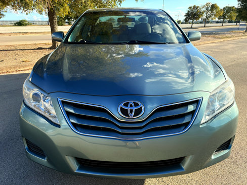 Used 2011 Toyota Camry LE image 4