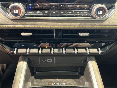 New 2025 Chevrolet Colorado ZR2 w/ Technology Package image 21