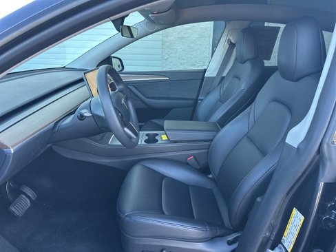 Used 2024 Tesla Model Y Long Range image 8