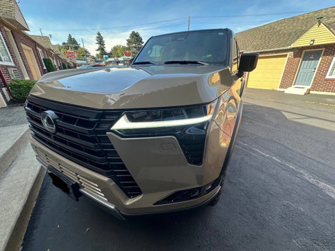 Used 2025 Lexus GX 550 image 9
