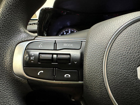 Used 2022 Kia K5 LXS image 31
