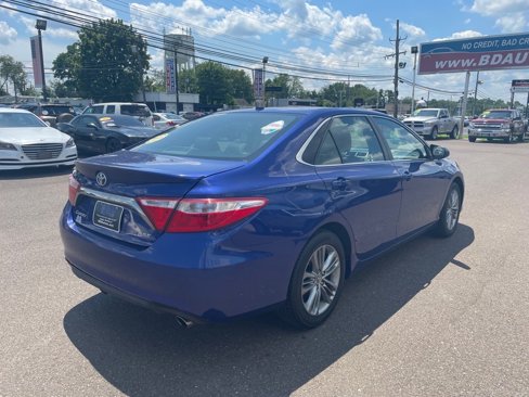 Used 2015 Toyota Camry LE image 3
