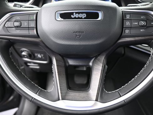 New 2025 Jeep Grand Cherokee L Limited w/ Black Appearance Package image 25