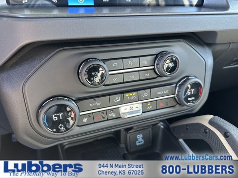 New 2025 Ford Bronco Badlands image 18