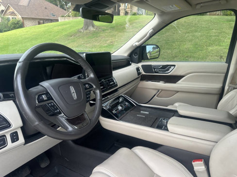Used 2020 Lincoln Navigator Reserve image 9